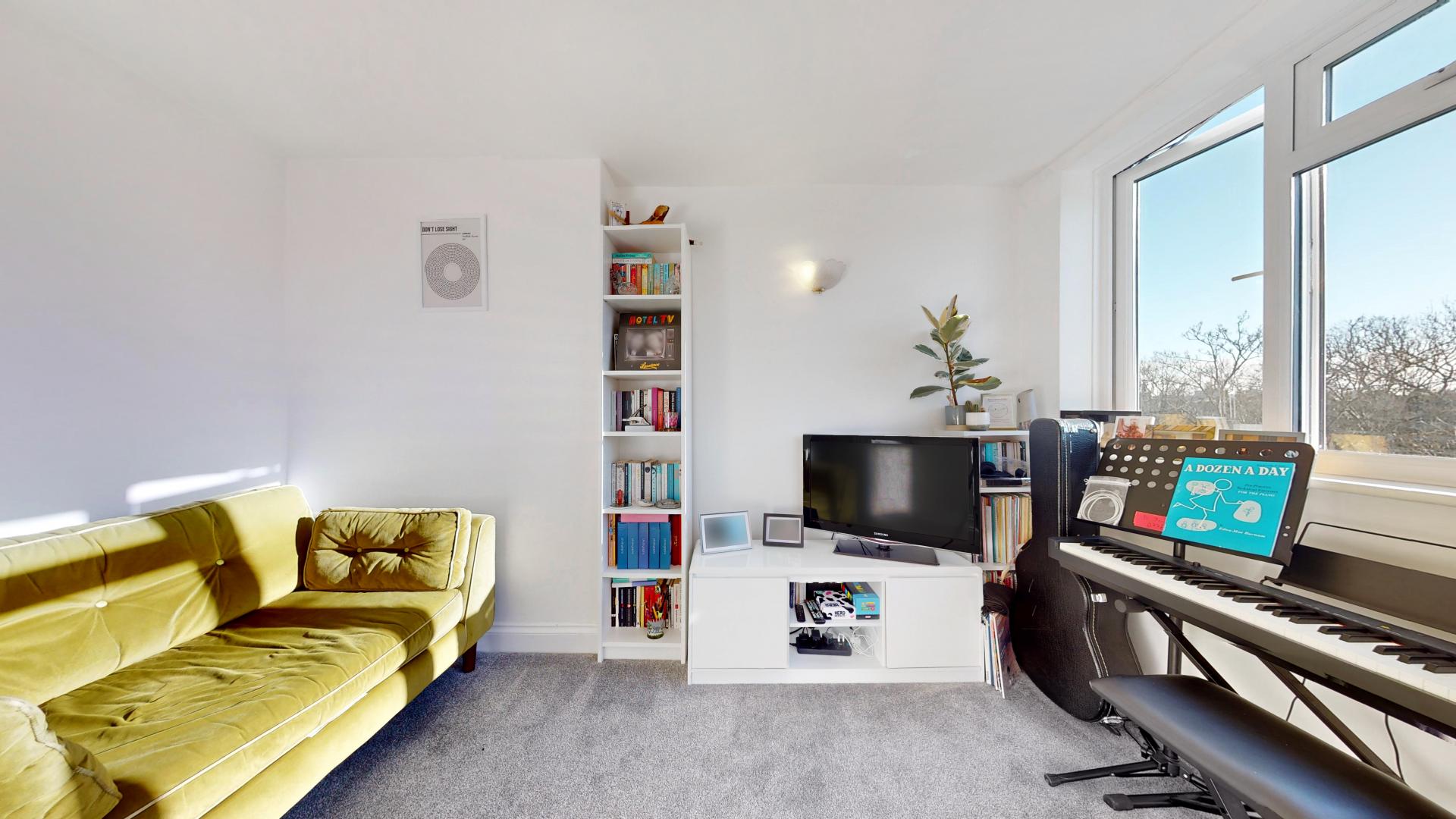 Modern Apartment Broadhurst Gardens, West Hampstead